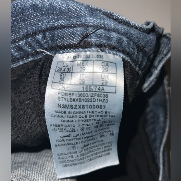 guess jeans open for offers will accept $30-40 for them - Picture 3 of 4